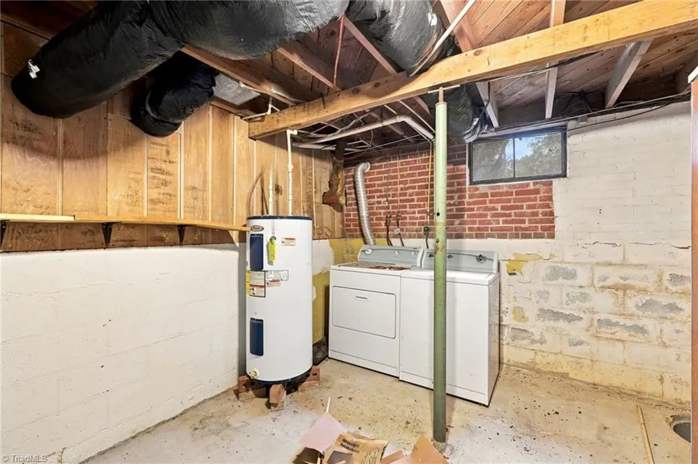 719 Greenwood Drive Burlington, NC 27217