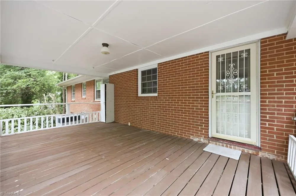 719 Greenwood Drive Burlington, NC 27217