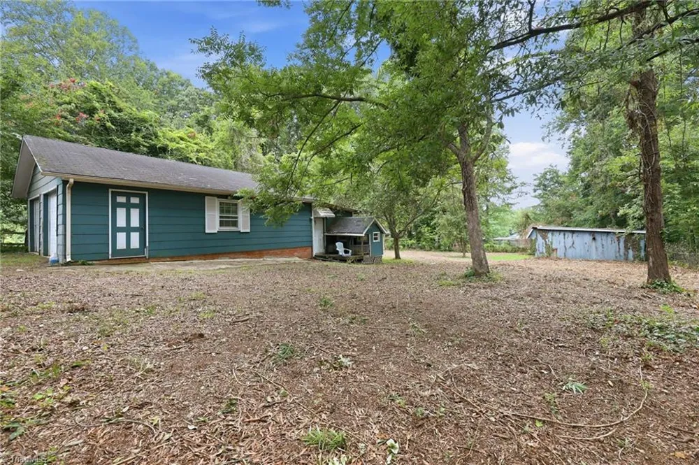 719 Greenwood Drive Burlington, NC 27217