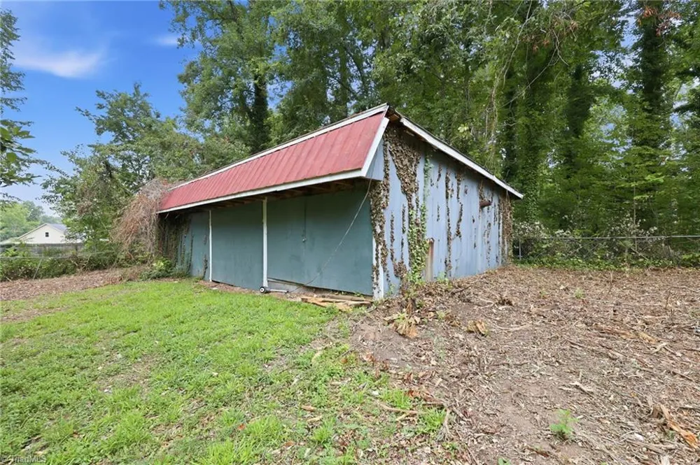 719 Greenwood Drive Burlington, NC 27217