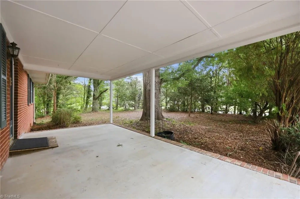 719 Greenwood Drive Burlington, NC 27217