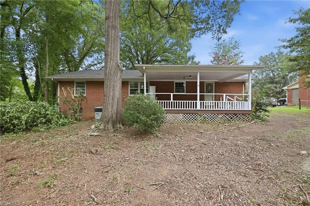 719 Greenwood Drive Burlington, NC 27217