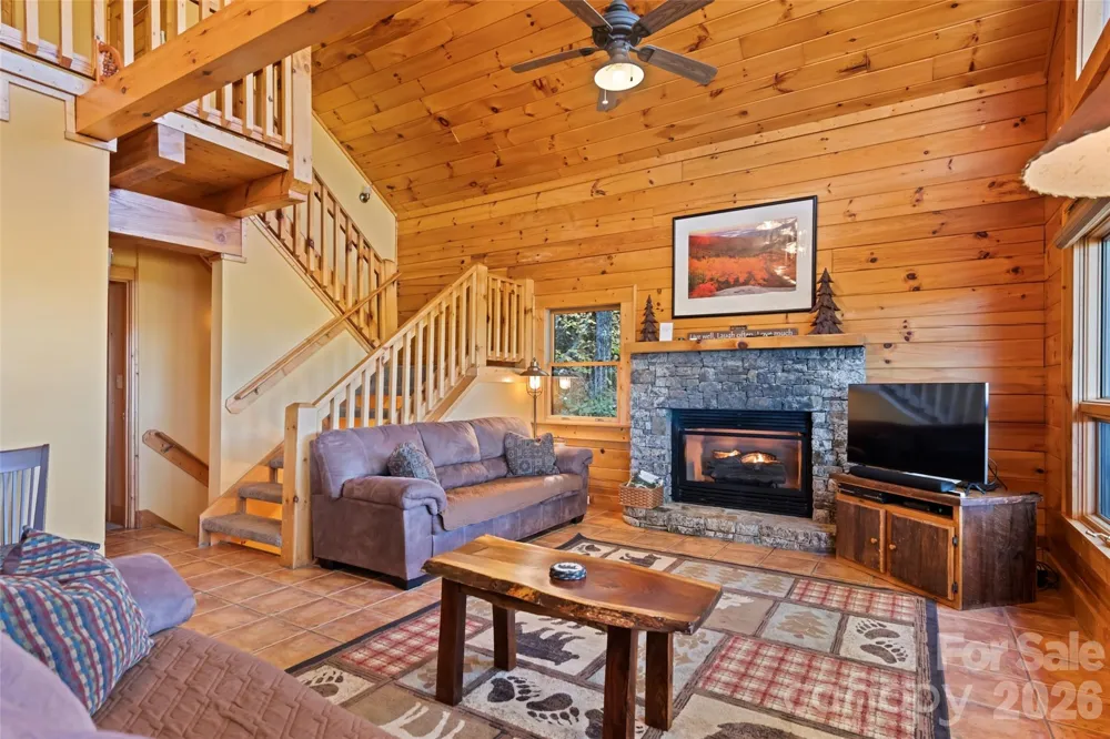 582 Tsalagi Trail Maggie Valley, NC 28751