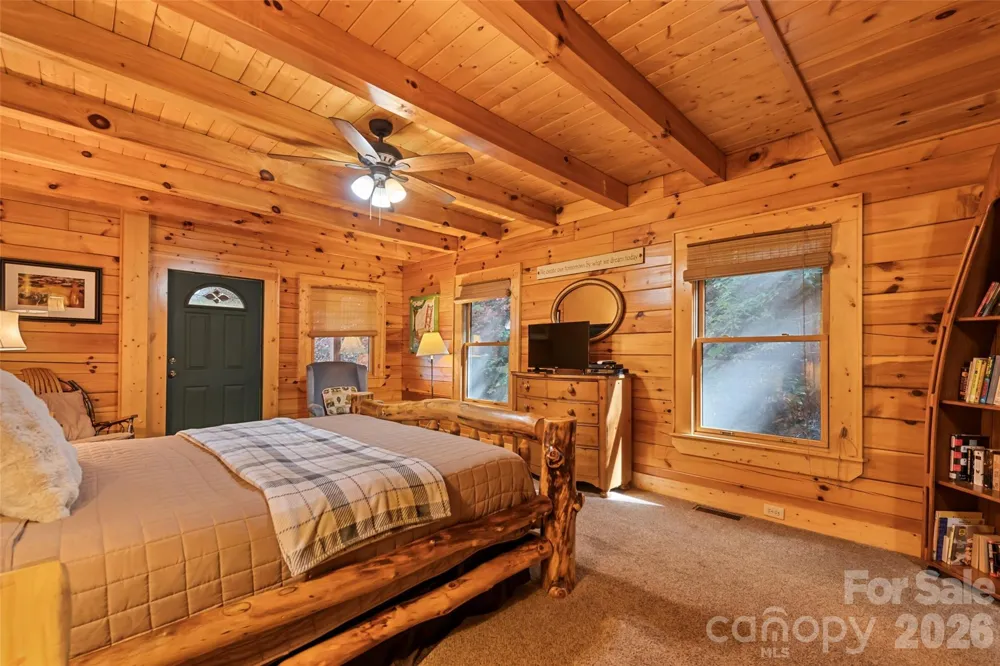 582 Tsalagi Trail Maggie Valley, NC 28751