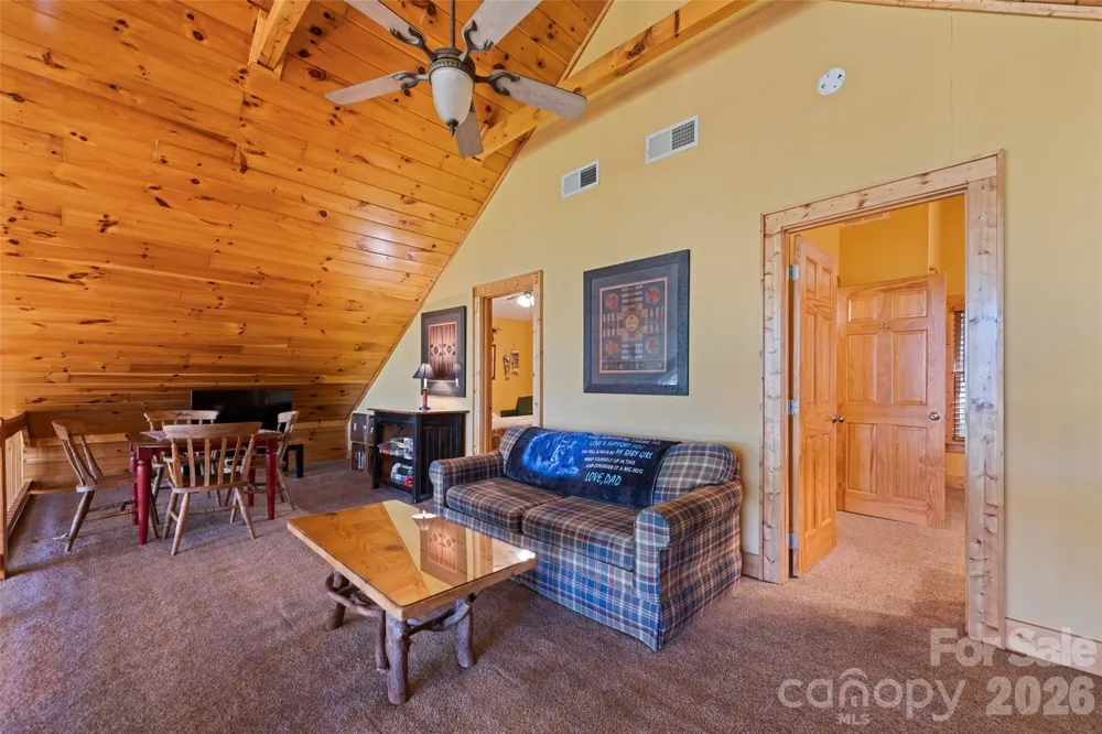 582 Tsalagi Trail Maggie Valley, NC 28751