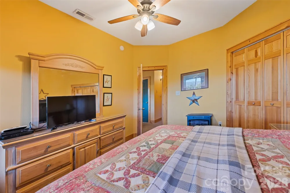 582 Tsalagi Trail Maggie Valley, NC 28751