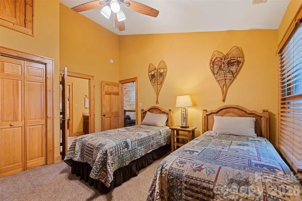 582 Tsalagi Trail Maggie Valley, NC 28751