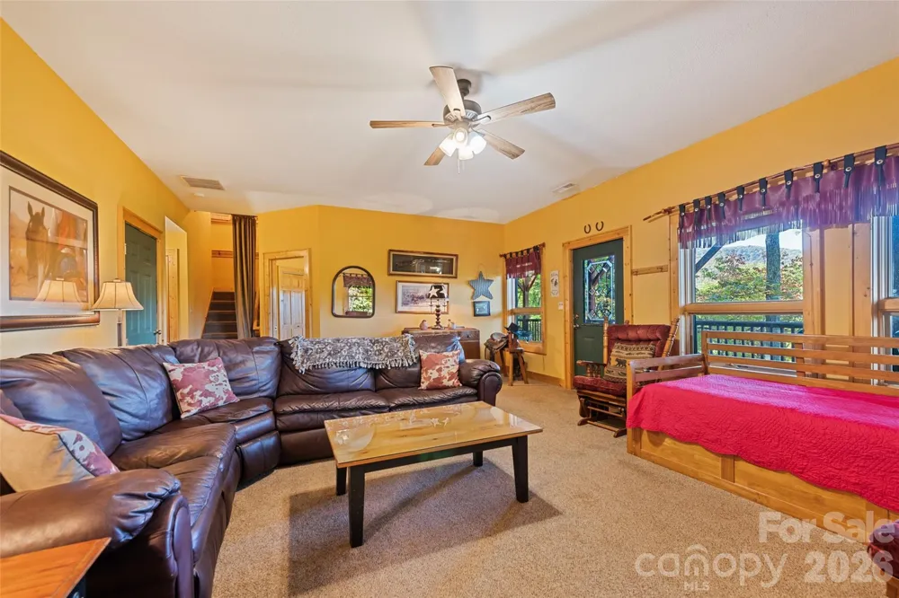 582 Tsalagi Trail Maggie Valley, NC 28751