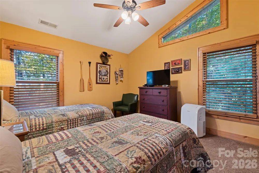 582 Tsalagi Trail Maggie Valley, NC 28751
