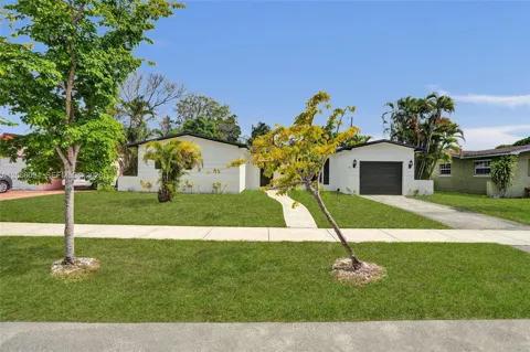 20 NE 210th St