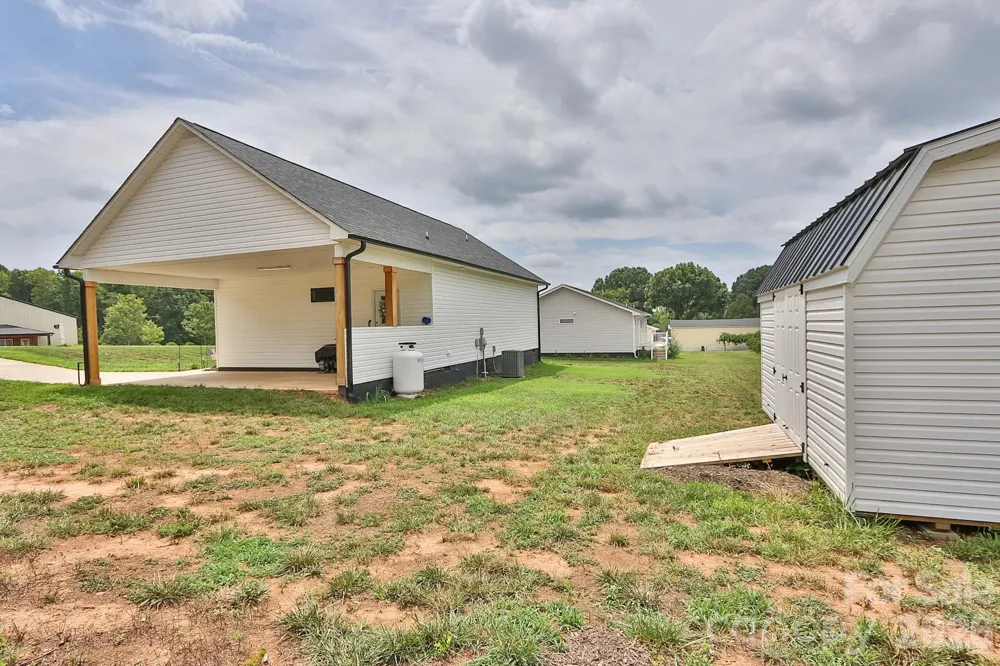 1307 Unifi Industrial Drive Yadkinville, NC 27055