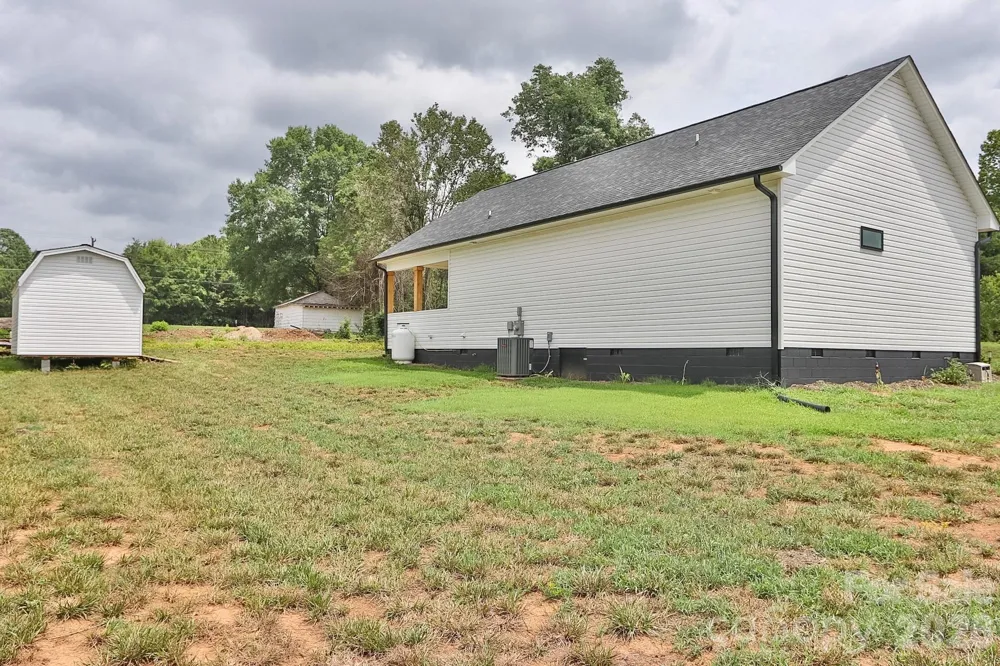 1307 Unifi Industrial Drive Yadkinville, NC 27055