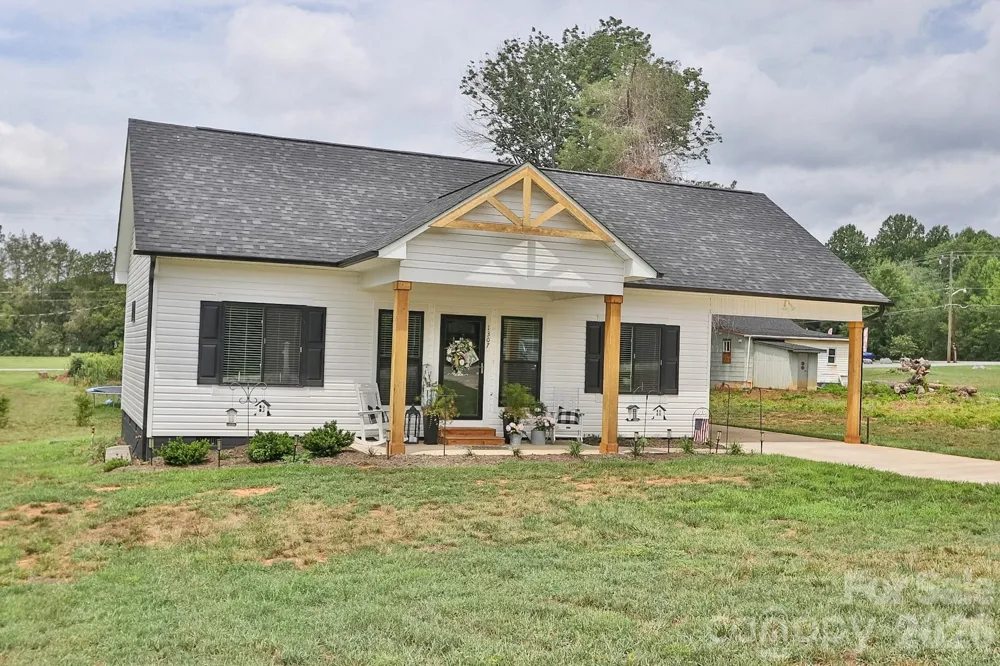 1307 Unifi Industrial Drive Yadkinville, NC 27055