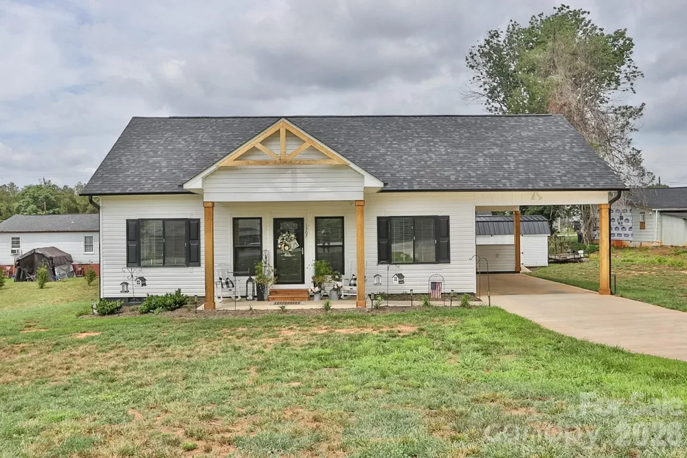 1307 Unifi Industrial Drive Yadkinville, NC 27055