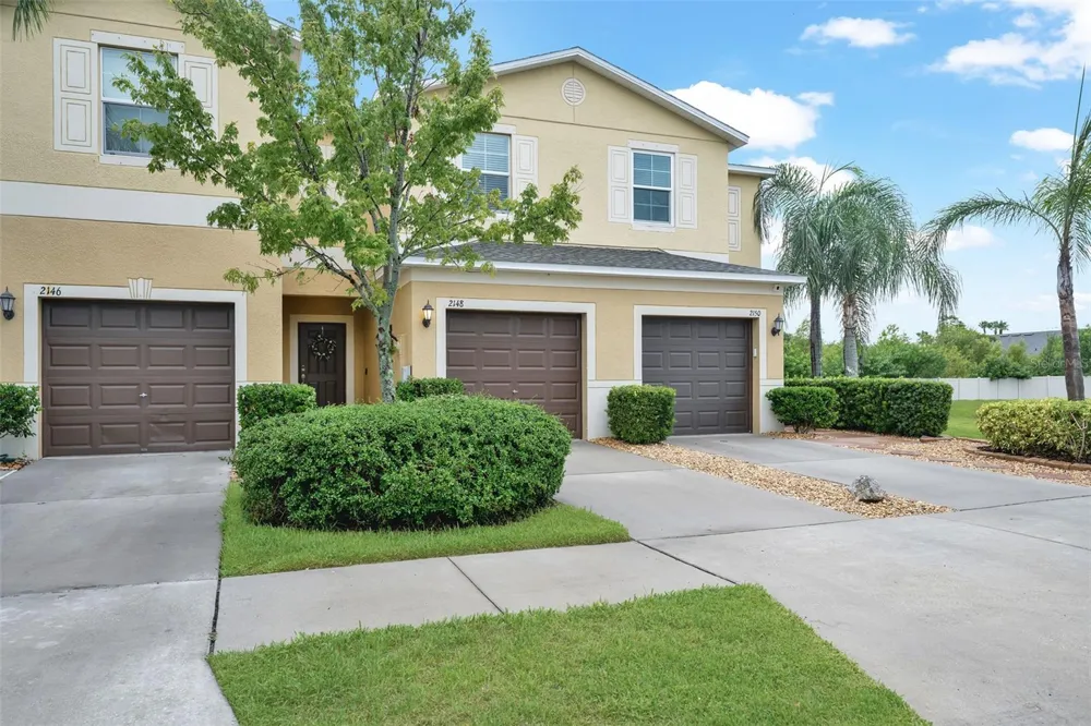 2148 GOLDEN FALCON DRIVE Ruskin, FL 33570
