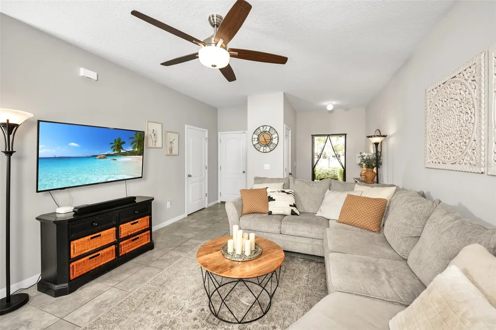 2148 GOLDEN FALCON DRIVE Ruskin, FL 33570