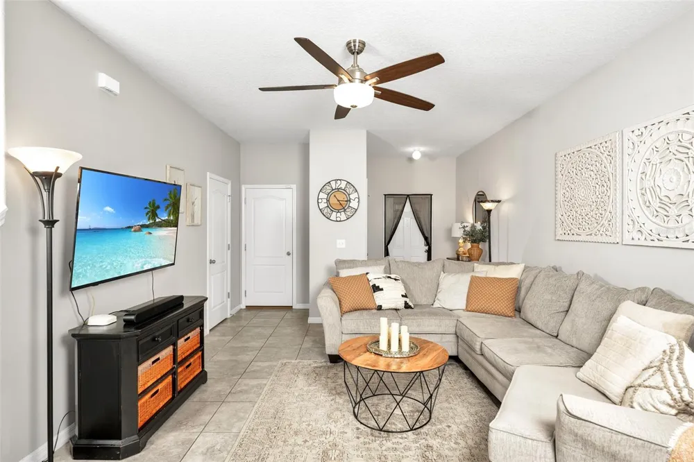 2148 GOLDEN FALCON DRIVE Ruskin, FL 33570