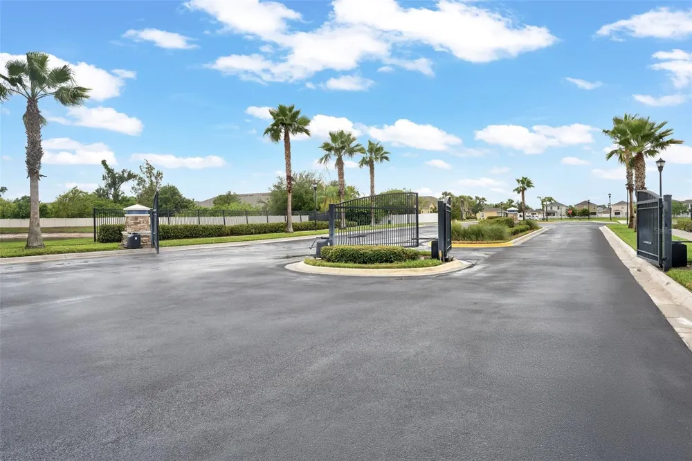2148 GOLDEN FALCON DRIVE Ruskin, FL 33570