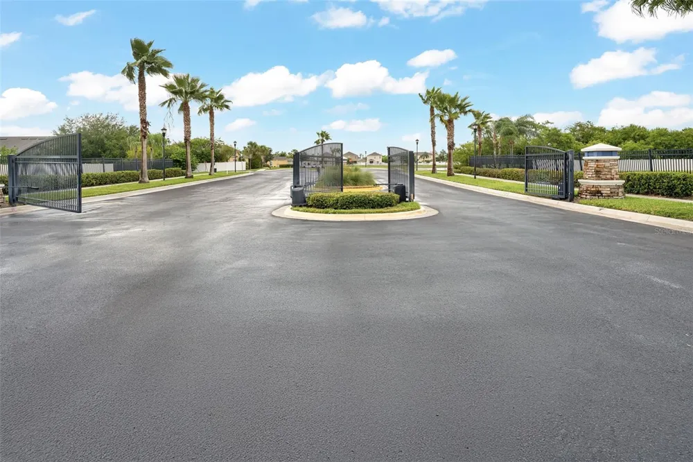 2148 GOLDEN FALCON DRIVE Ruskin, FL 33570
