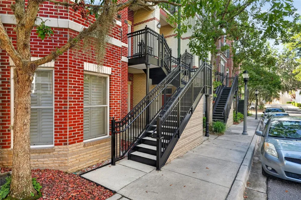 125 NE 4TH STREET #38 Gainesville, FL 32601
