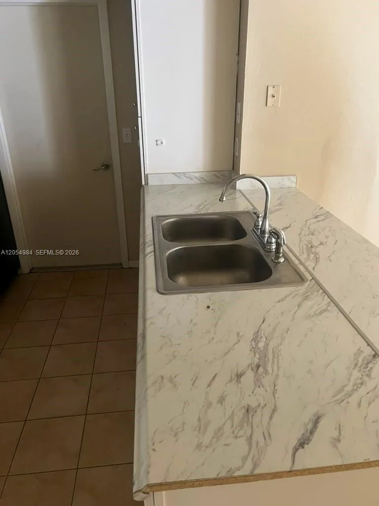 1104 SE 24th Ave #1104 Other City - In The State Of Florida, FL 33990