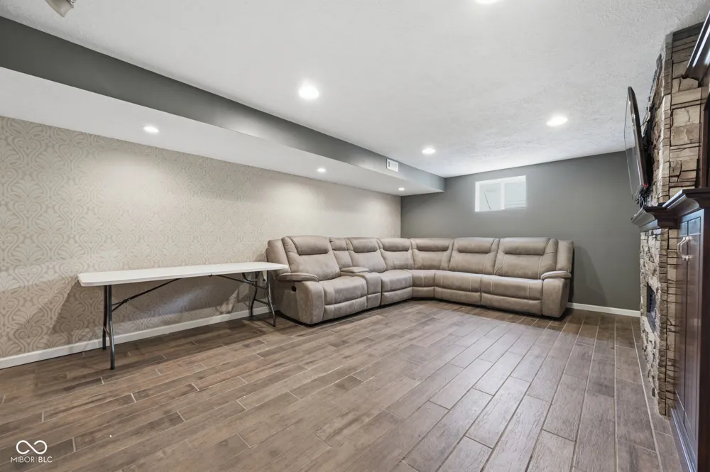 120 Lee Drive Sharpsville, IN 46068