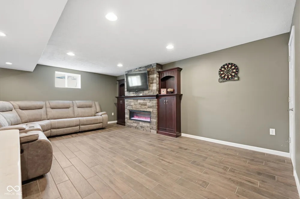 120 Lee Drive Sharpsville, IN 46068