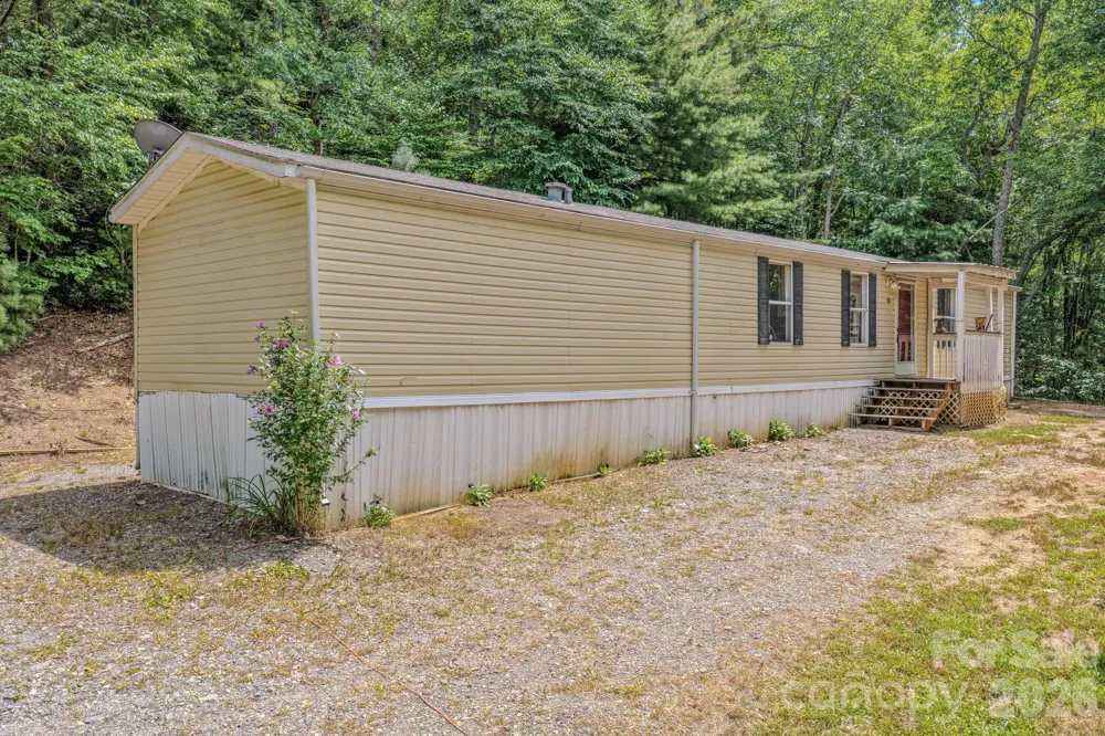 23 Tom Worley Road Leicester, NC 28748