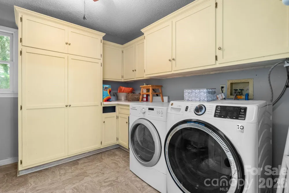 15 Forest Ridge Lane Weaverville, NC 28787