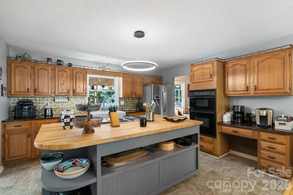 15 Forest Ridge Lane Weaverville, NC 28787