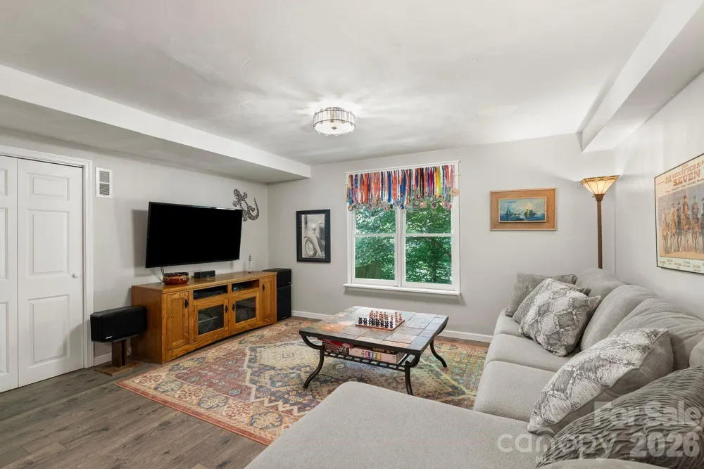 15 Forest Ridge Lane Weaverville, NC 28787