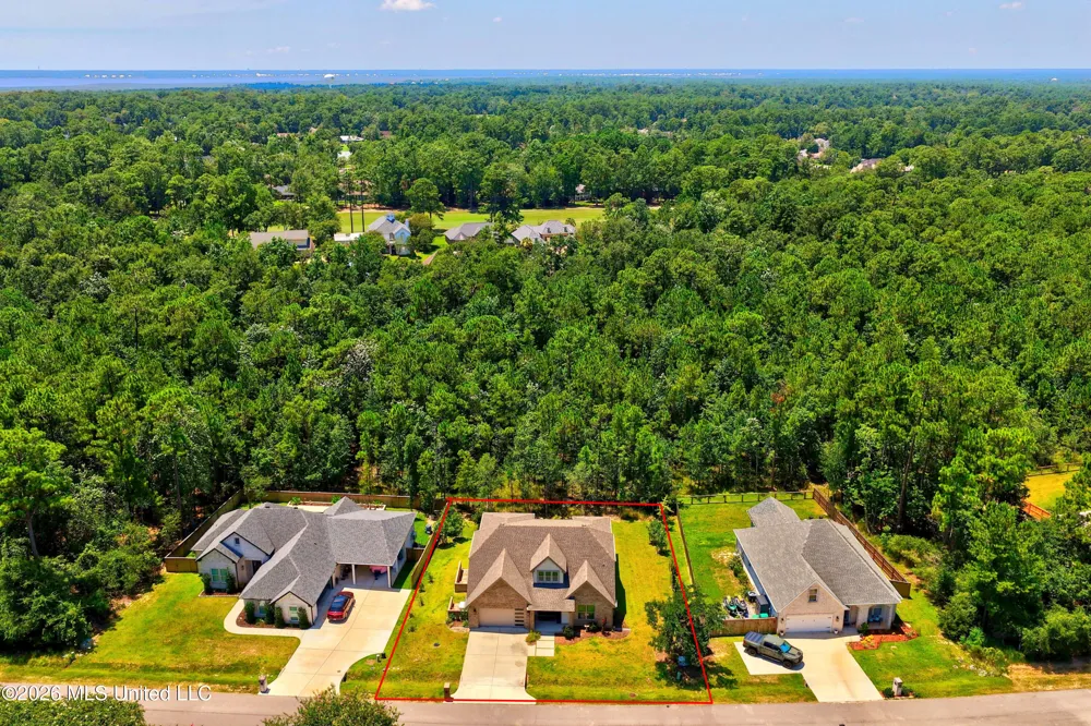 7523 Crooked Stick Drive Diamondhead, MS 39525