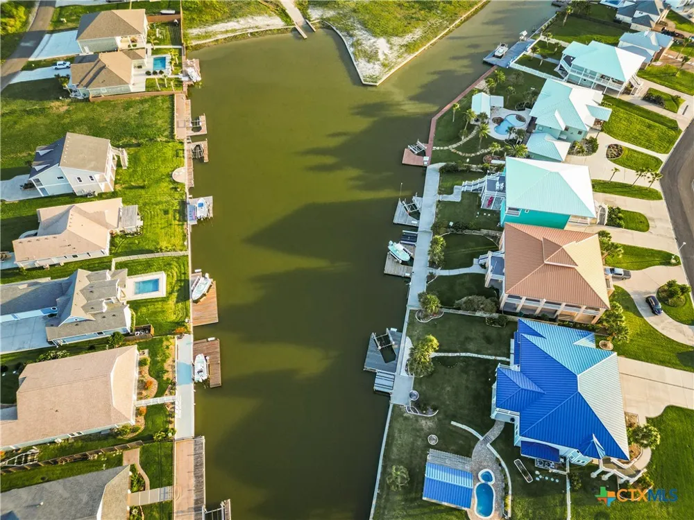20 Northpointe Dr Rockport, TX 78382