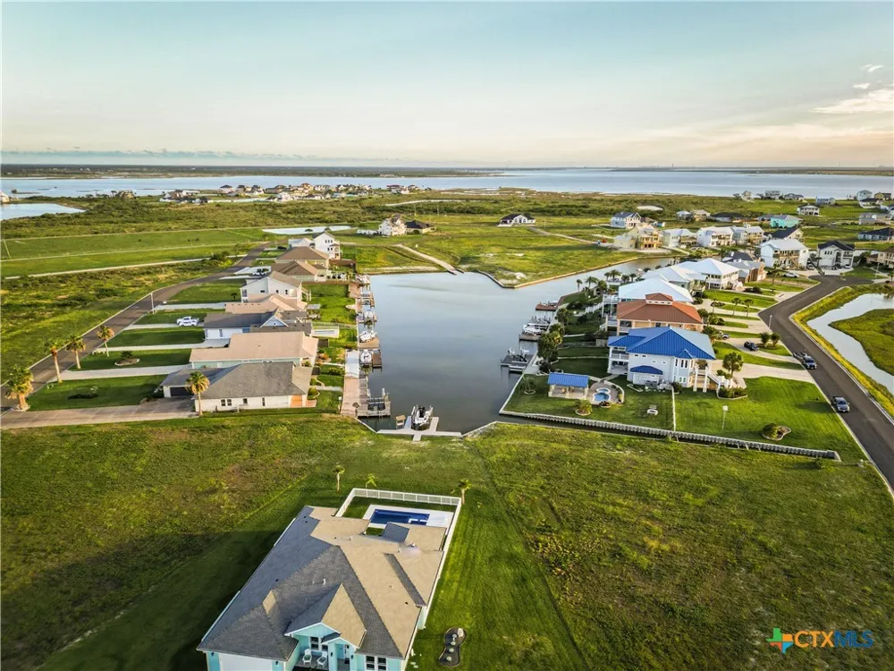 20 Northpointe Dr Rockport, TX 78382