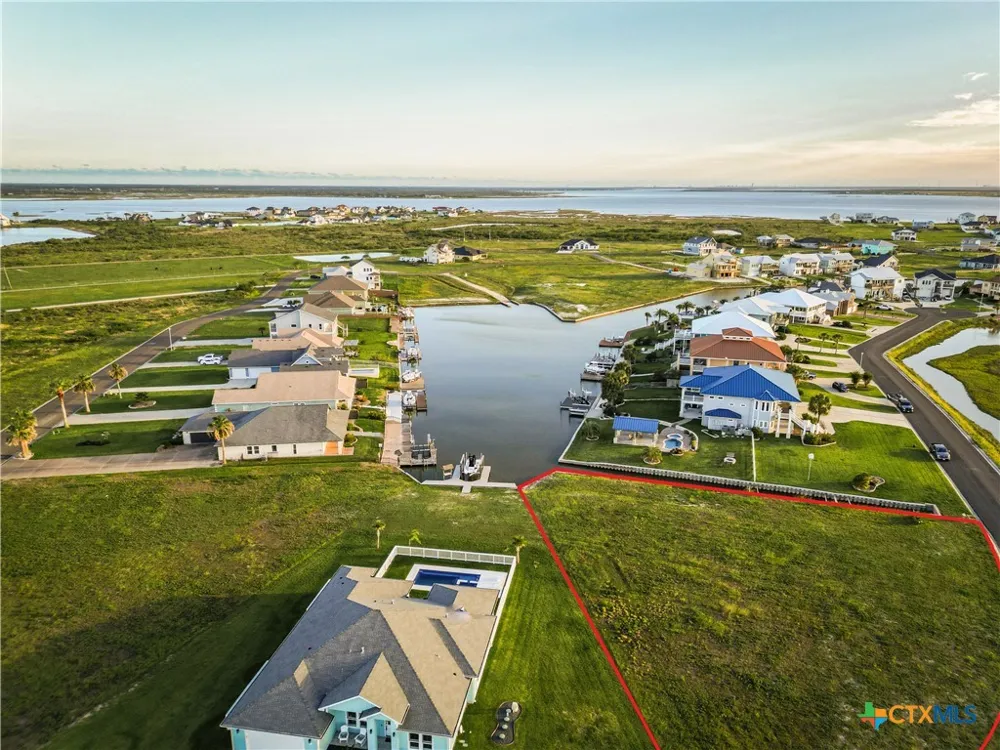 20 Northpointe Dr Rockport, TX 78382