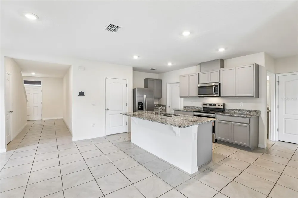 2945 ELIO HAMMOCK DR Harmony, FL 34773