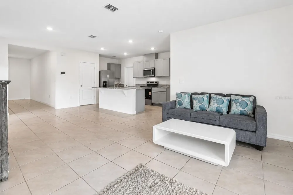 2945 ELIO HAMMOCK DR Harmony, FL 34773