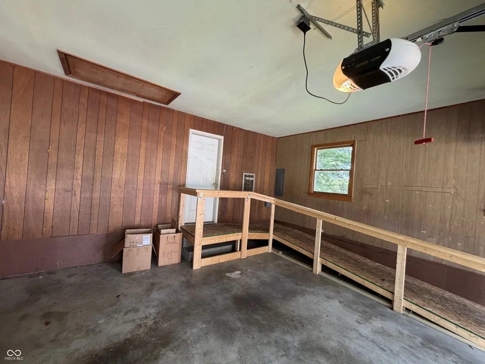 9738 Ammerman Drive Springport, IN 47386