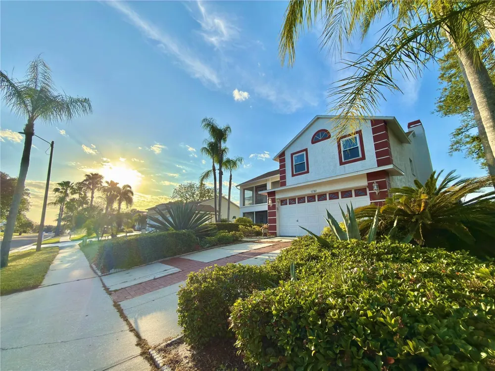 1702 SUNKISSED DRIVE Tarpon Springs, FL 34689