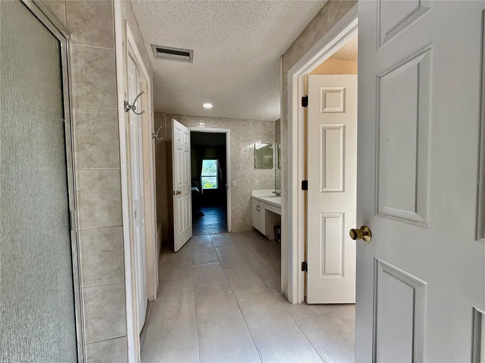1702 SUNKISSED DRIVE Tarpon Springs, FL 34689