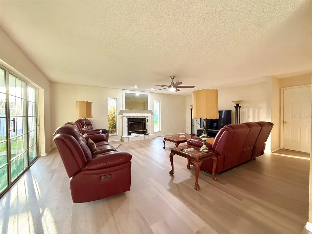 1702 SUNKISSED DRIVE Tarpon Springs, FL 34689