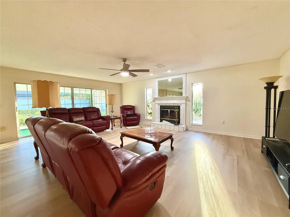 1702 SUNKISSED DRIVE Tarpon Springs, FL 34689