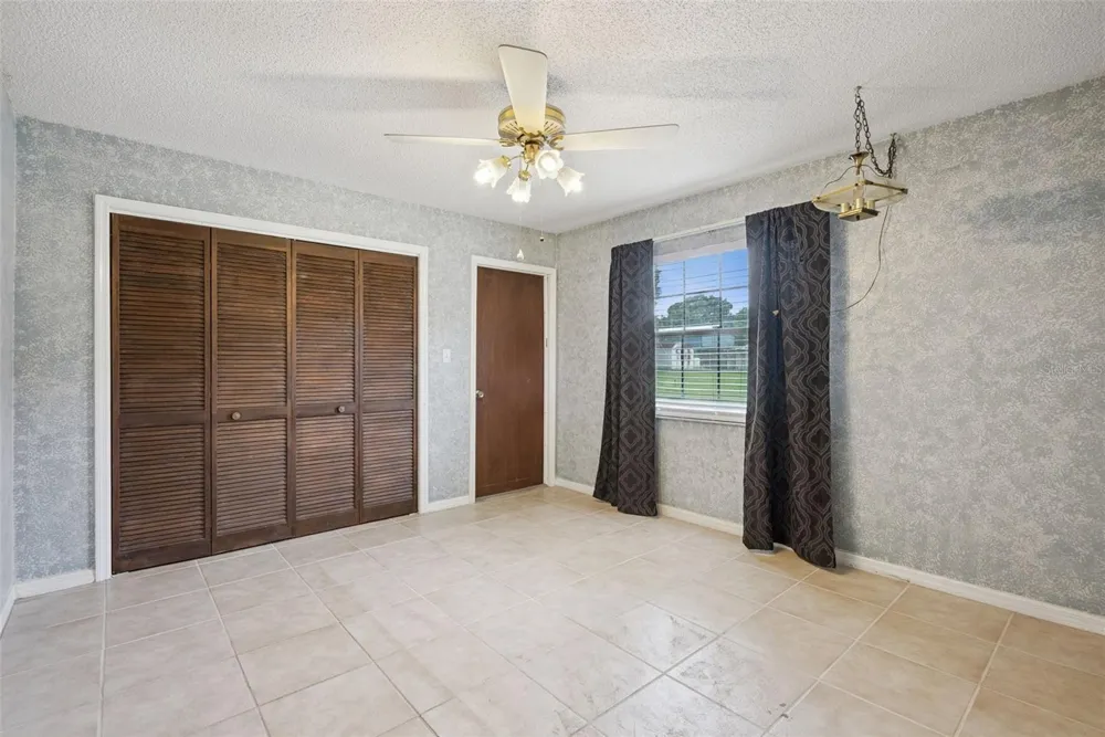 1452 DINGENS AVENUE Windermere, FL 34786