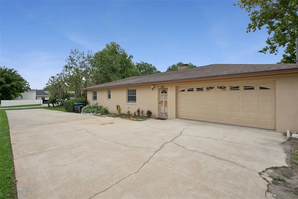 1452 DINGENS AVENUE Windermere, FL 34786