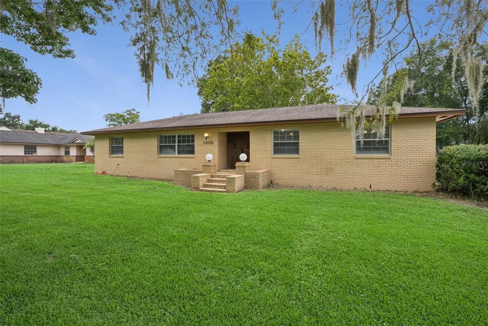 1452 DINGENS AVENUE Windermere, FL 34786