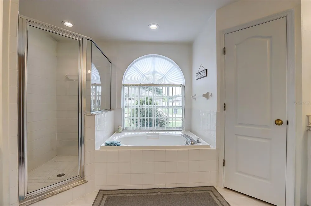 2242 TOWERING OAKS CIRCLE Seffner, FL 33584