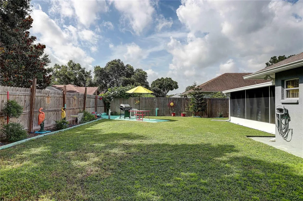 2242 TOWERING OAKS CIRCLE Seffner, FL 33584