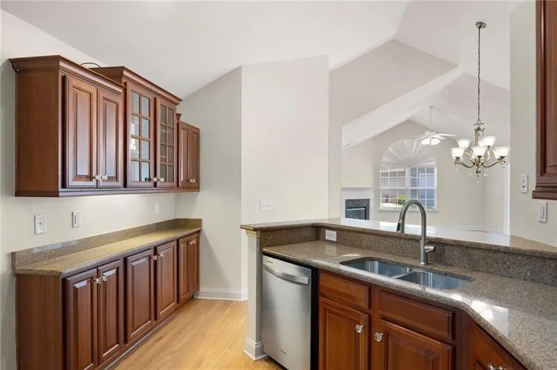5276 Stone Village Circle #8 Kennesaw, GA 30152