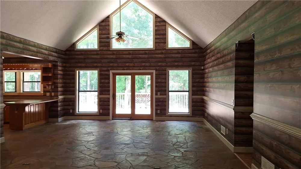 342 Spears Road Mansfield, GA 30055
