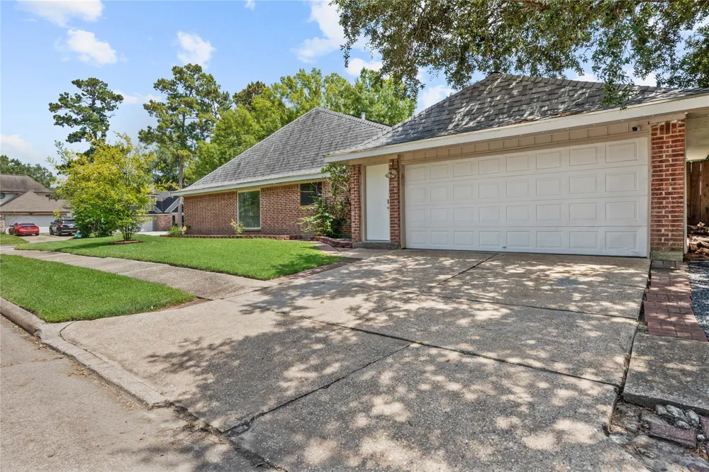 19619 Pine Cluster Lane Humble, TX 77346